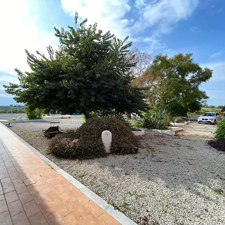 Hortas De Baixo * Луш-ди-Тавира